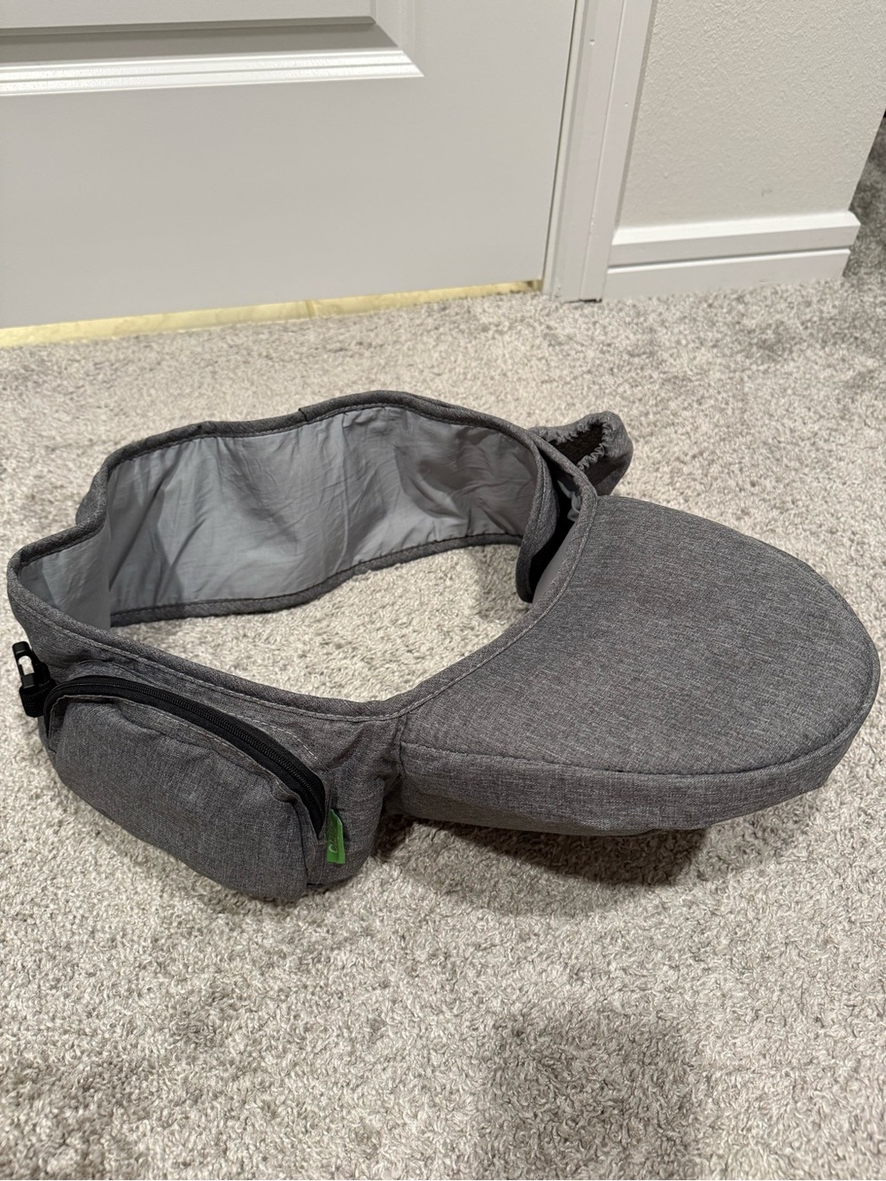 Baby hip carrier